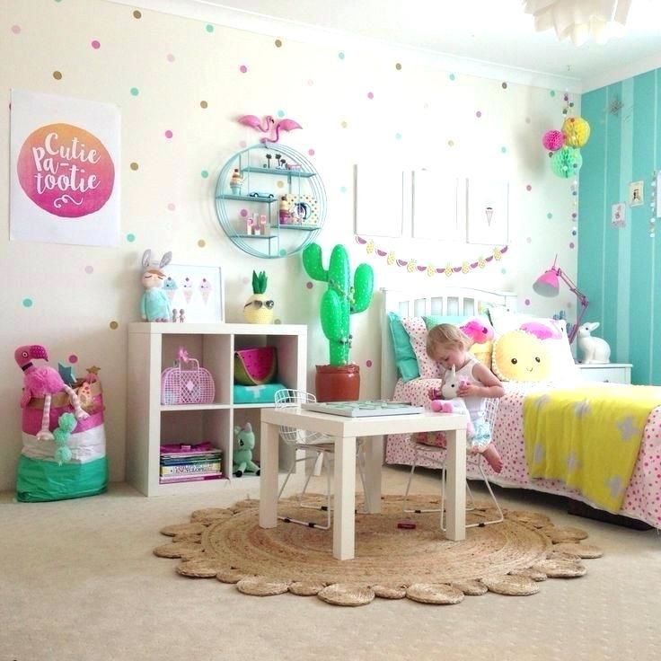 Thiết kế phòng ngủ bé gái màu tím hồng ấn tượng