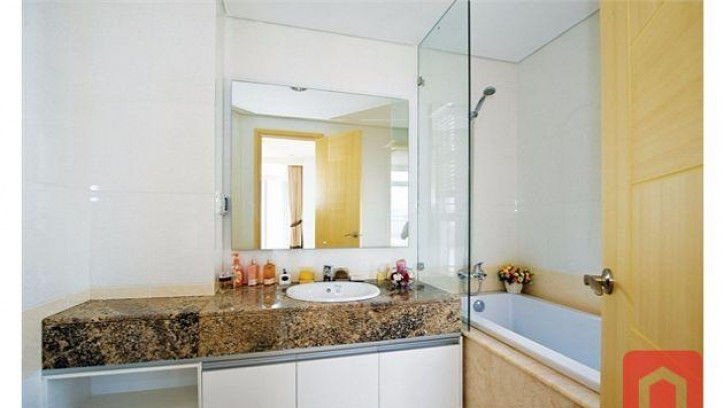 Phòng tắm căn hộ tại dự án Cao ốc Satra - Eximland