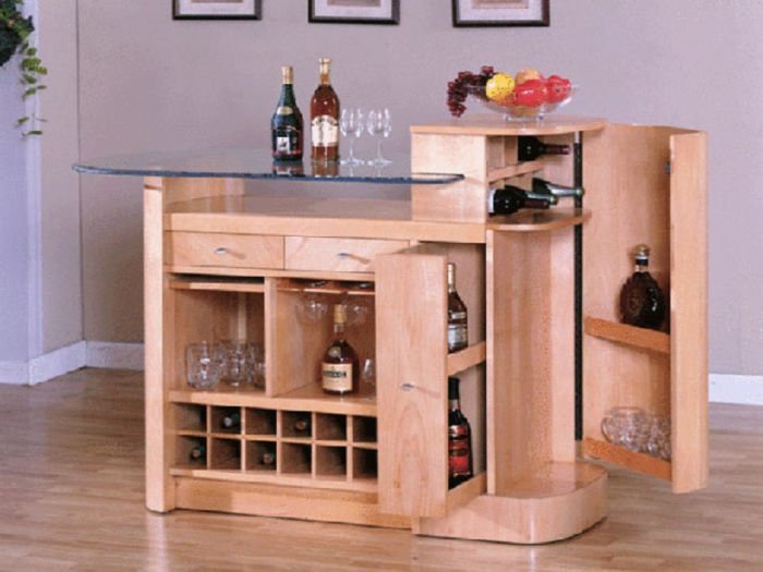 Thiết kế tủ rượu đa dạng với những mẫu mã độc đáo từ những chủng loại gỗ tự nhiên cao cấp giúp bạn tạo ra không gian phòng khách đầy ấn tượng và đáng nhớ.