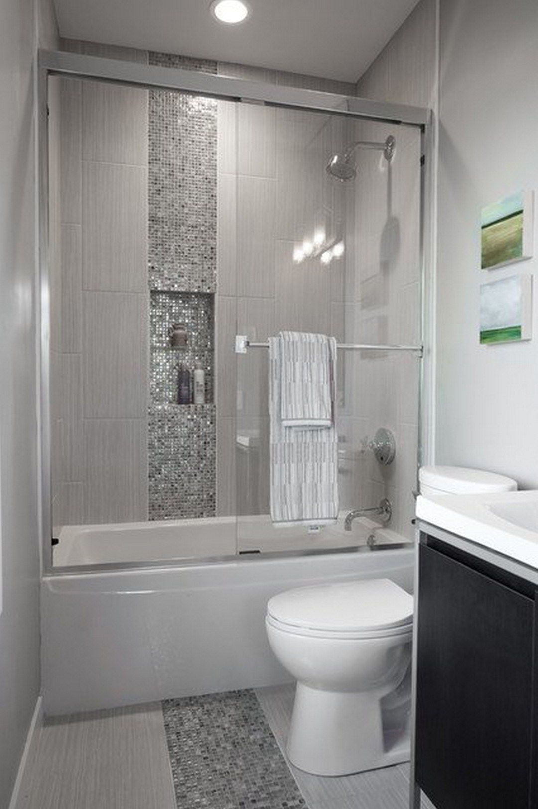 Bạn thậm chí có thể lựa chọn mẫu phòng tắm màu trung tính tối giản vẫn đem lại vẻ đẹp hiện đại