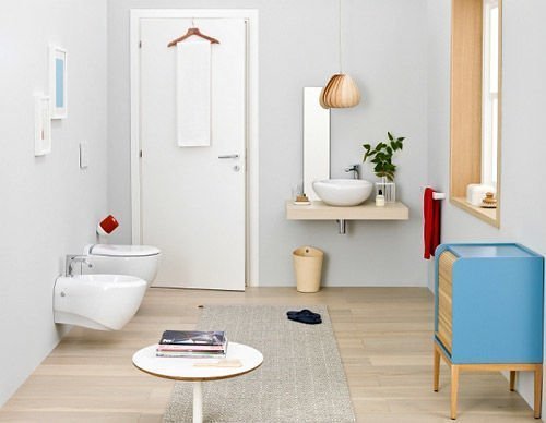 Trang trí nhà tắm nhỏ xinh và sạch sẽ với vách kính và màu trắng chủ đạo