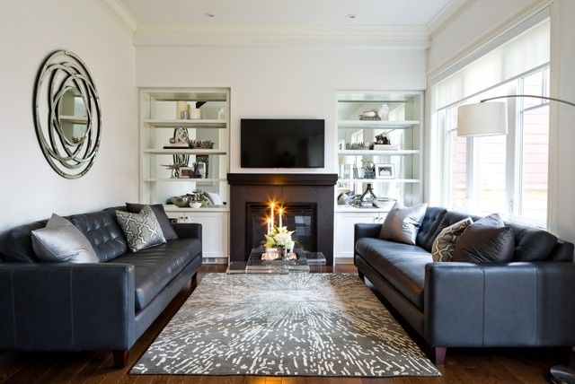 Bộ sofa da màu đen này có thể phù hợp với rất nhiều loại nội thất phong cách khác nhau