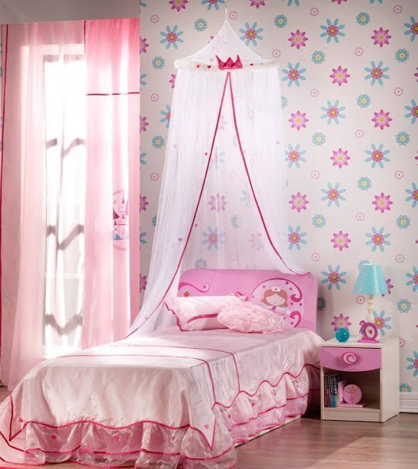 Mẫu giường ngủ đẹp cho bé gái đậm sắc hồng dễ thương