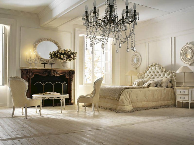 Phong cách phòng ngủ cổ điển với đường nét chạm khắc hoa văn cổ điển, tạo nên ấn tượng