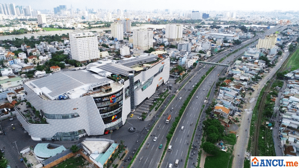 Đại lộ Phạm Văn Đồng kết nối Uni Mall Center với trung tâm TP.HCM