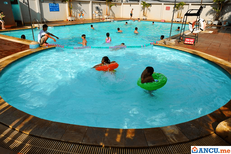 Bể bơi trẻ em nội khu dự án Phú Thạnh Apartment