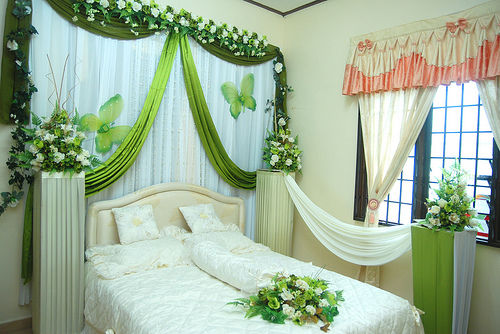 Mẫu thiết kế trang trí phòng cưới đẹp với tông màu xanh mát