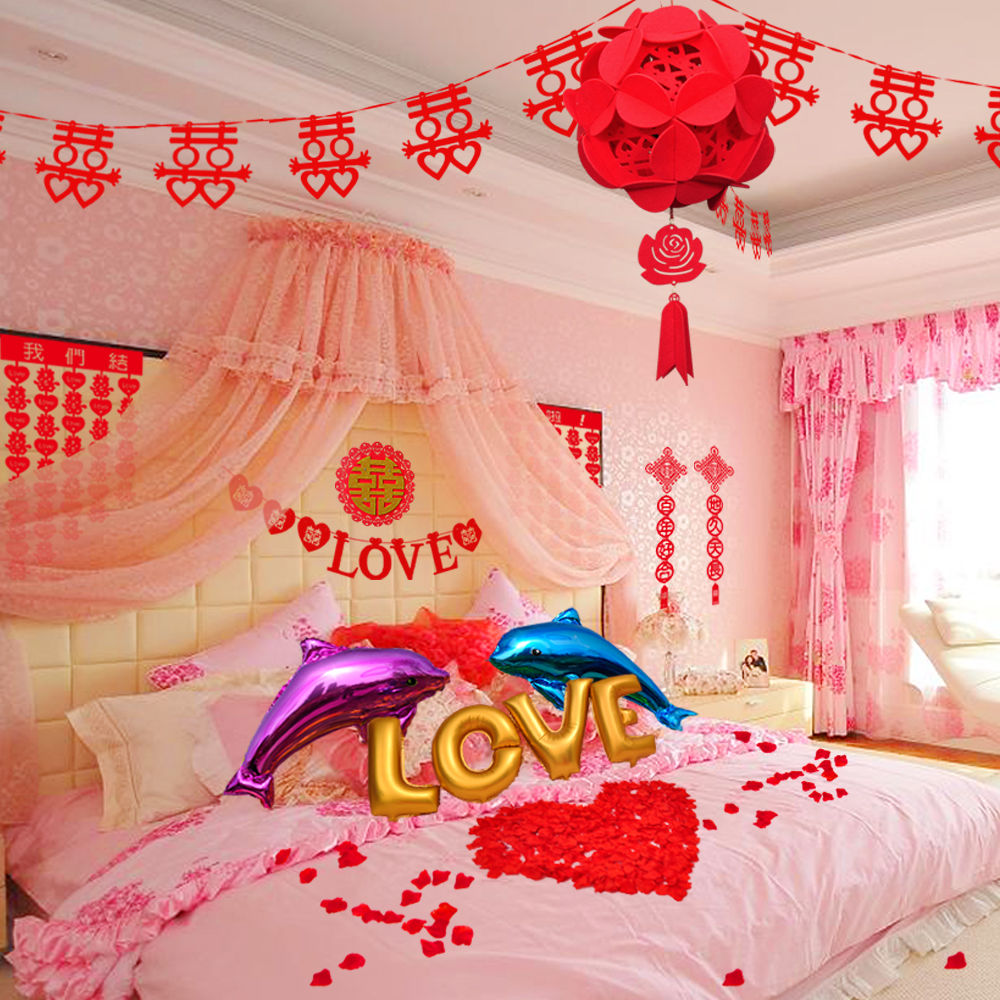 Mẫu trang trí phòng cưới đẹp tông màu hồng và chữ