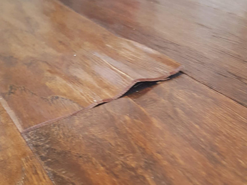 Cách sửa chữa sàn gỗ bị phồng rộp đúng cách theo từng nguyên nhân