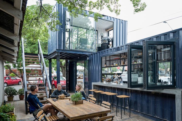 Thiết kế quán cafe bằng container độc đáo