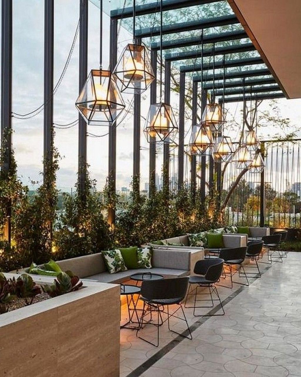 Thiết kế quán cafe sân thượng nhìn ra quang cảnh xung quanh