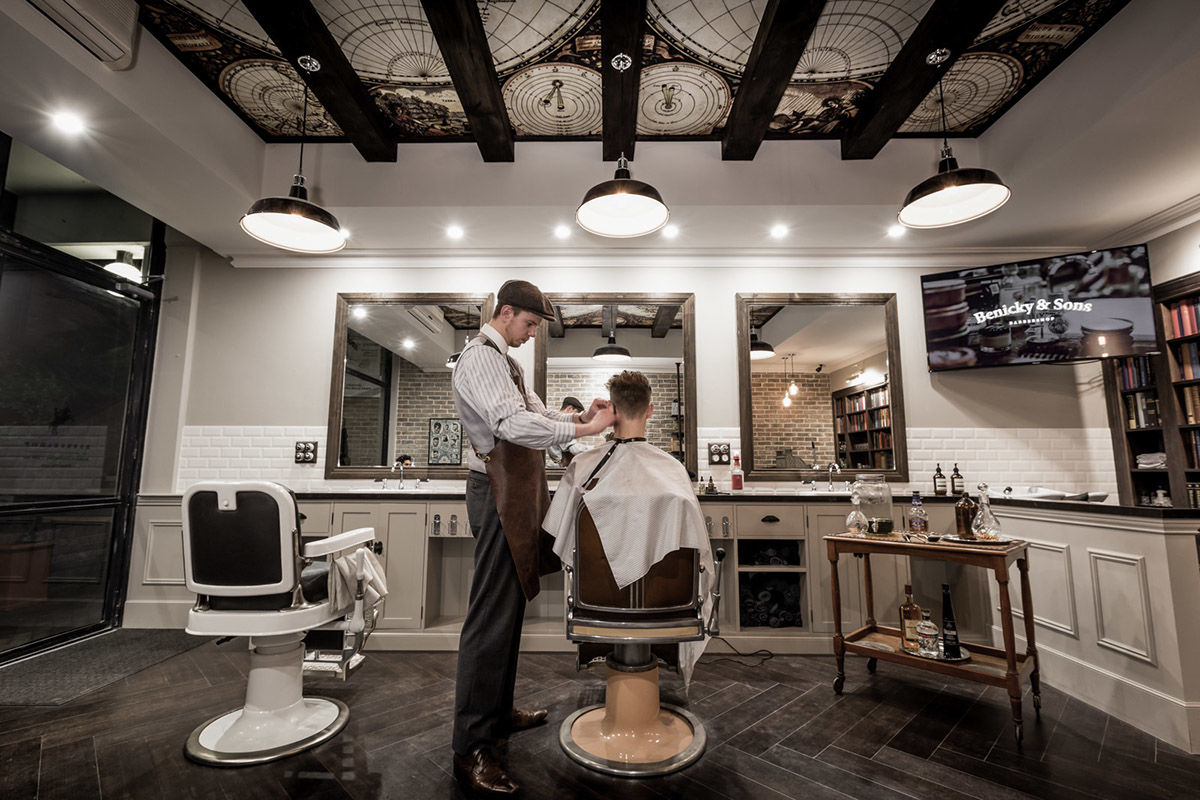 Một thiết kế tiệm tóc barber nam ấn tượng còn thể hiện sự chuyên nghiệp của thợ làm tóc