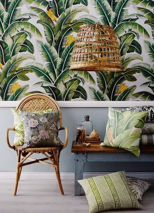 Không chỉ có cây xanh để trang trí mà còn có thể vẽ các bức tường nhà thiết kế theo phong cách nhiệt đới