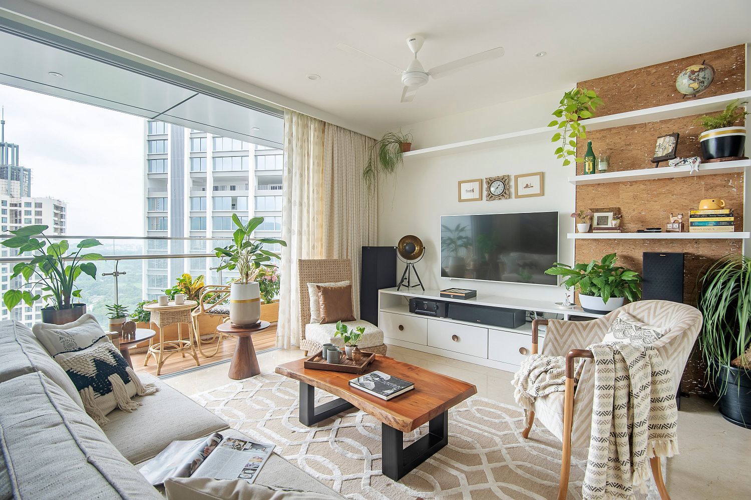 Thiết kế căn hộ phong cách tropical với những chất liệu đặc trưng từ tự nhiên
